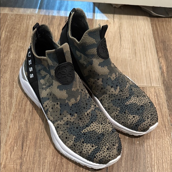 Guess Men's Camouflage Knit Sneakers - Picture 1 of 6
